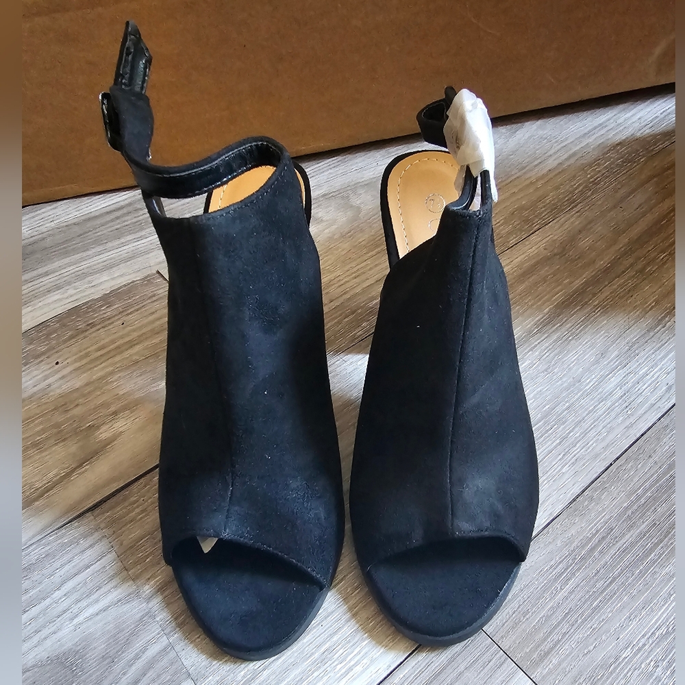 BETANI Women Faux Suede Peep Toe Slingback Block Heel Mule Sz: 7.5 - Black - Picture 7 of 15